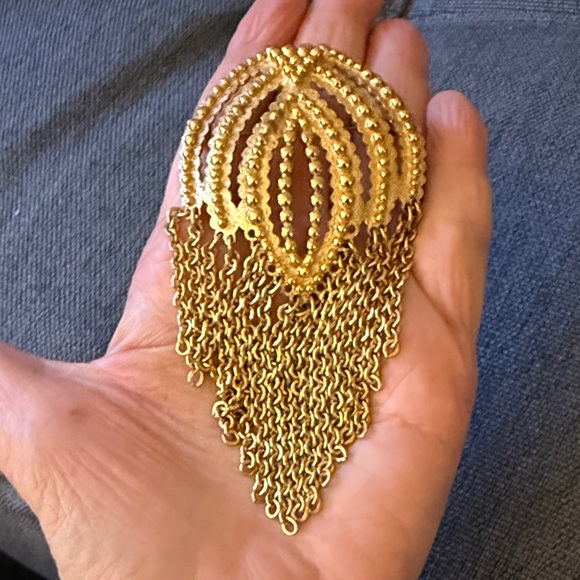 Monet Jewelry - Vintage Monet Signed Rare Gold-plated Dangling Chain Brooch. Circa 60’s.